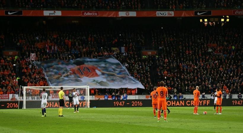 Δάκρυσε το Άμστερνταμ για τον Κρόιφ! (video, photos)