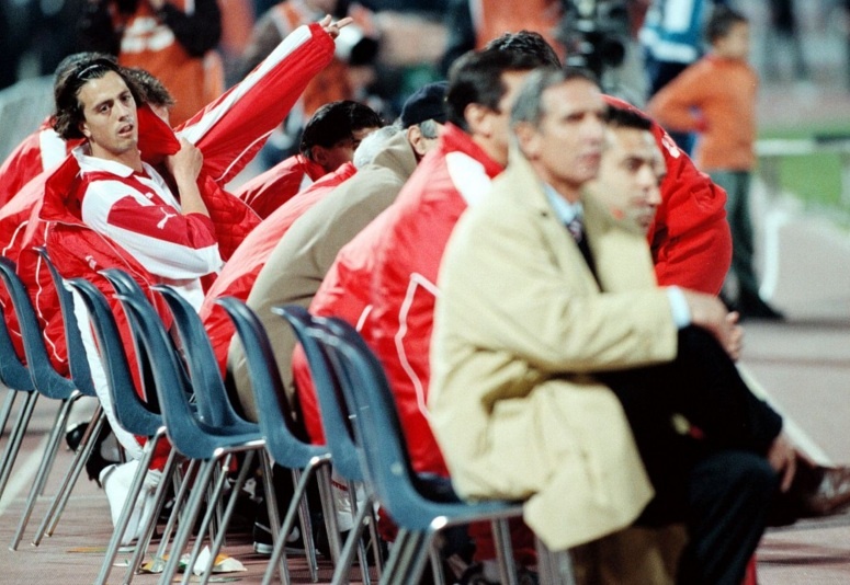 Tα αξέχαστα μπινελίκια του Zάχοβιτς στον Μπιγκόν! (video, photos)