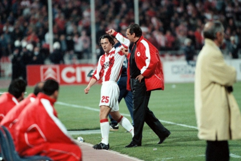 Tα αξέχαστα μπινελίκια του Zάχοβιτς στον Μπιγκόν! (video, photos)