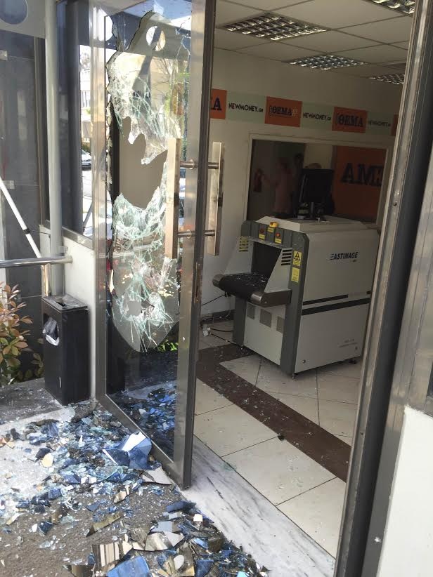 Στόχος ξανά κουκουλοφόρων το ΠΡΩΤΟ ΘΕΜΑ