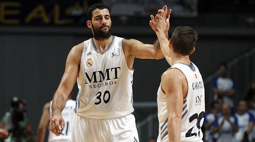 Ο Μπουρούσης, η Λαμποράλ και ο... αγαπημένος του Παναθηναϊκός! (photos+videos)