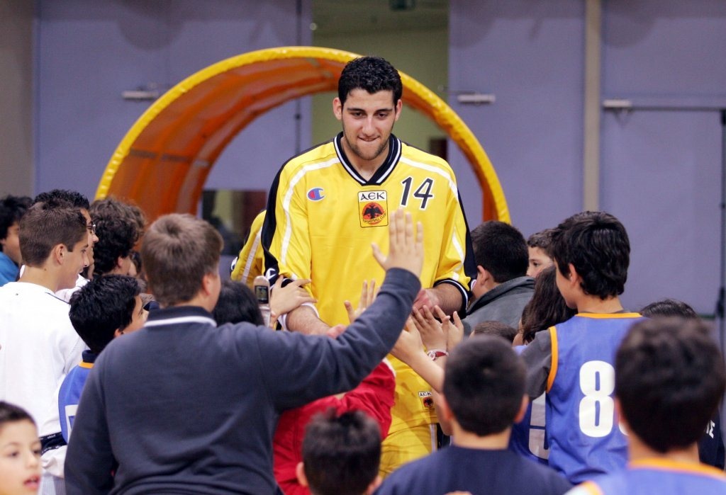 Ο Μπουρούσης, η Λαμποράλ και ο... αγαπημένος του Παναθηναϊκός! (photos+videos)