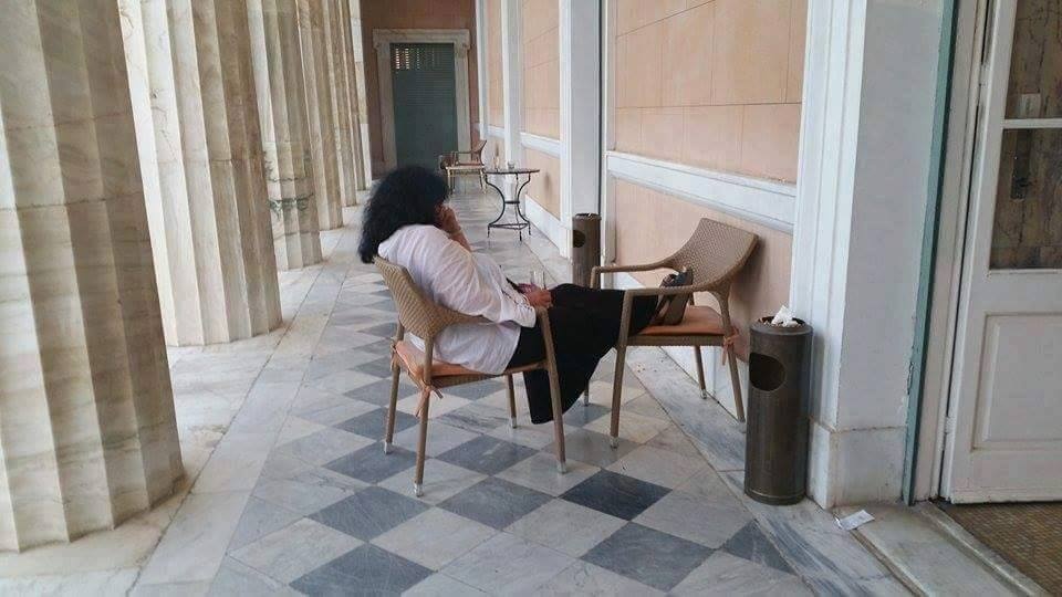 Είναι κουρασμένα τα παιδιά, μια χώρα… γκρέμισαν!