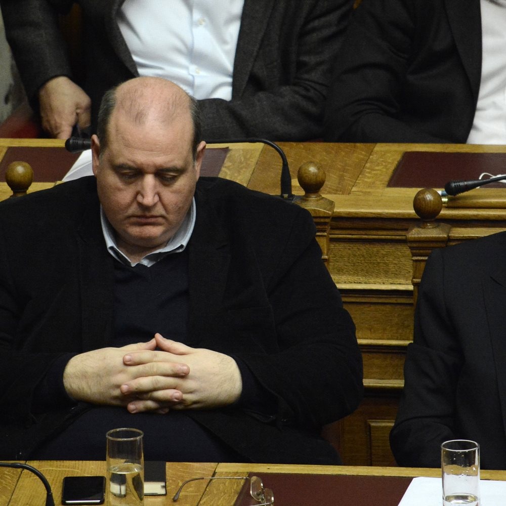 Είναι κουρασμένα τα παιδιά, μια χώρα… γκρέμισαν!