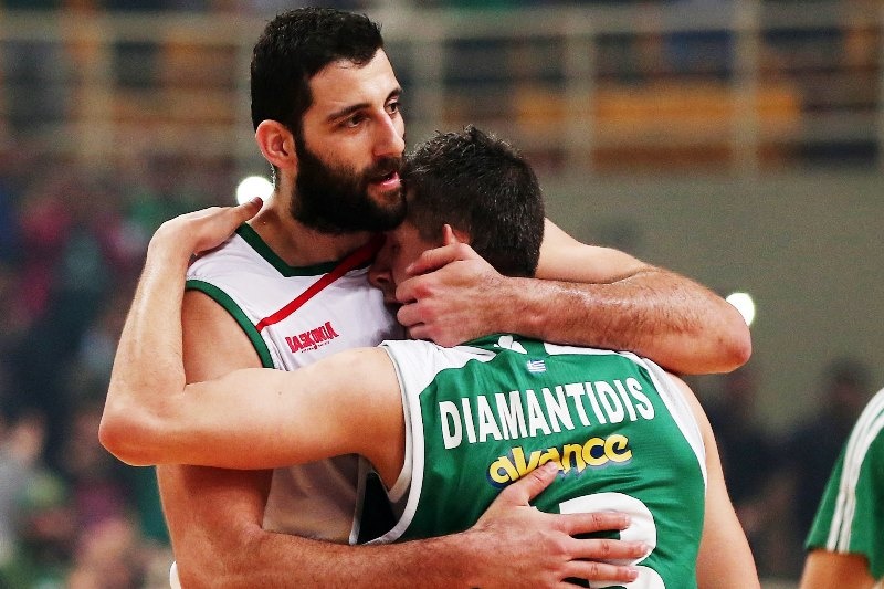 Συγκινητικό «αντίο» Μπουρούση σε Διαμαντίδη (photos)