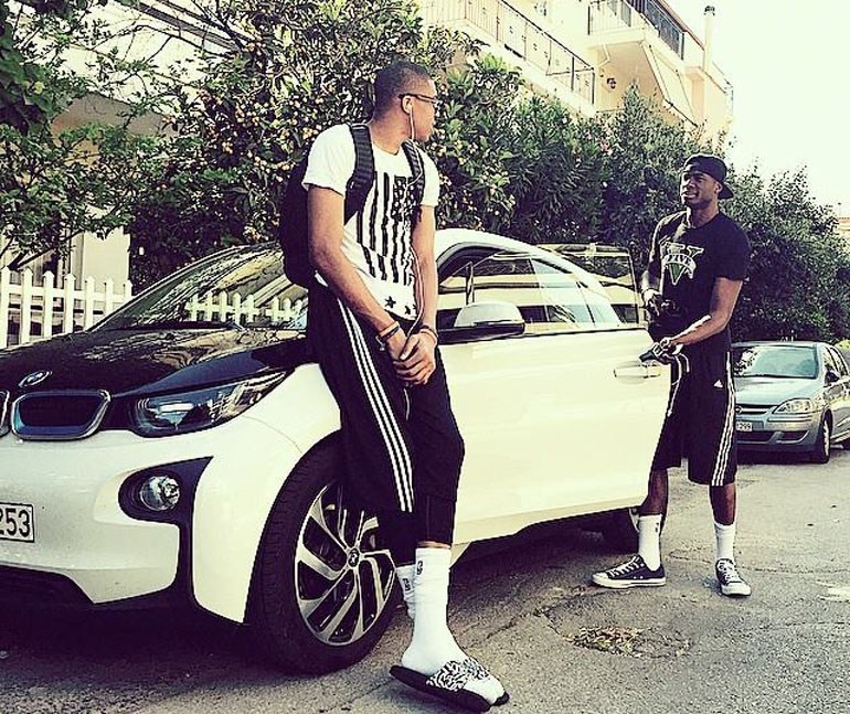 Δείτε τι οδηγεί πλέον ο Αντετοκούνμπο! (photos)