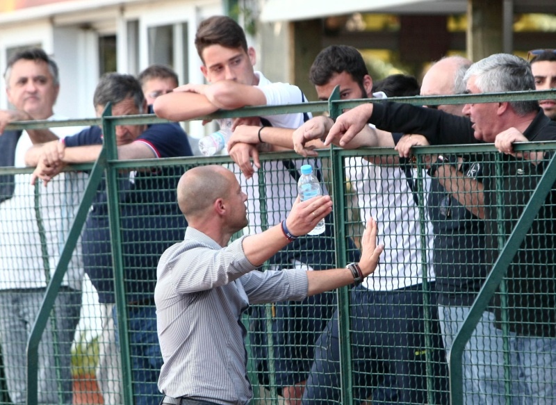 Ξύλο και κυνηγητό στο Κηφισιά-Αστέρας Βάρης! (photos)