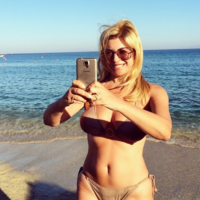 Το πιο… ζουμερό κορμί της Ελλάδας! (photos)