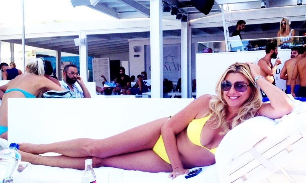 Το πιο… ζουμερό κορμί της Ελλάδας! (photos)