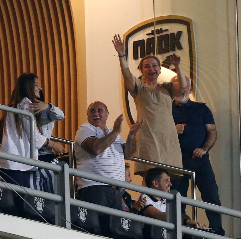 Τρελάθηκε με το Champions League ο Ιβάν Σαββίδης (photos)