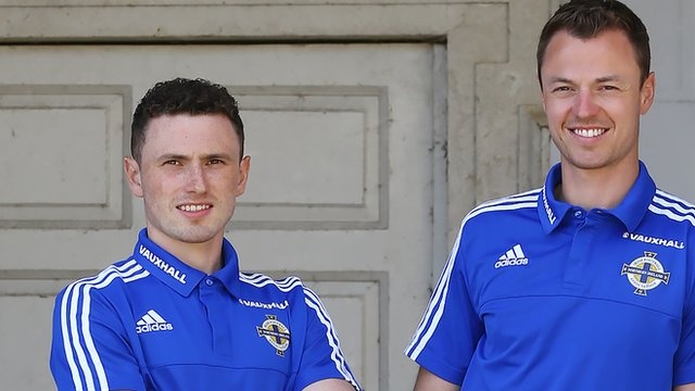 Euro 2016: Ιστορικός «εμφύλιος» αδερφών με διαφορετικές εθνικές! (photos)