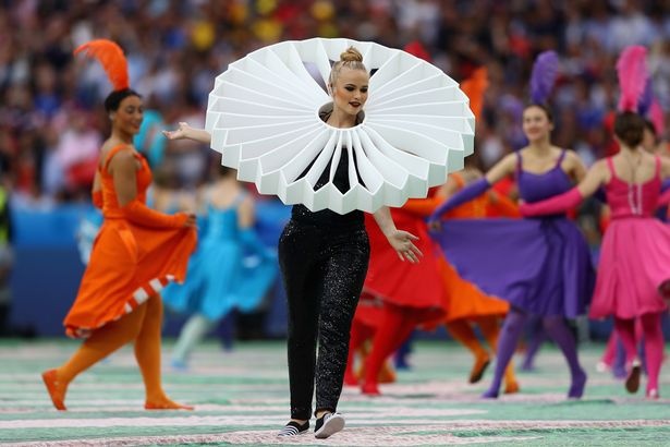 Euro 2016: Φαντασμαγορική τελετή έναρξης! (photos, video)