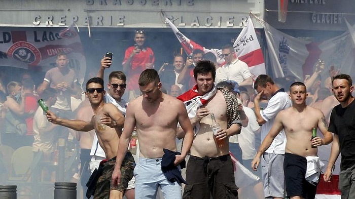 Euro 2016: Απίστευτο ξύλο στη Μασσαλία (photos)