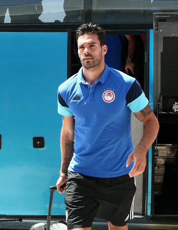 Ολυμπιακός: Έφυγε για Αυστρία (photos)