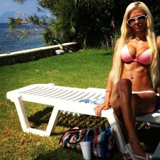 Δίνει πόνο κυριολεκτικά η Ευαγγελία! (photos)