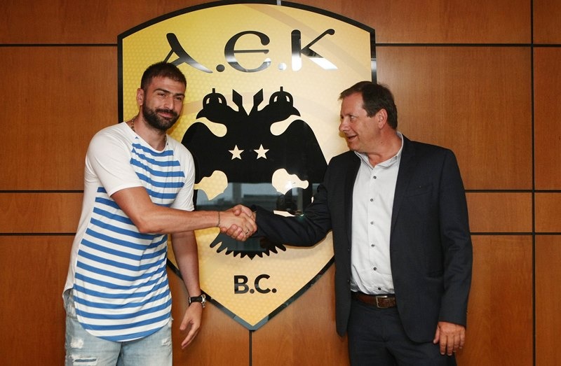 ΑΕΚ: Ανακοινώθηκε ο Βασιλειάδης (photos)