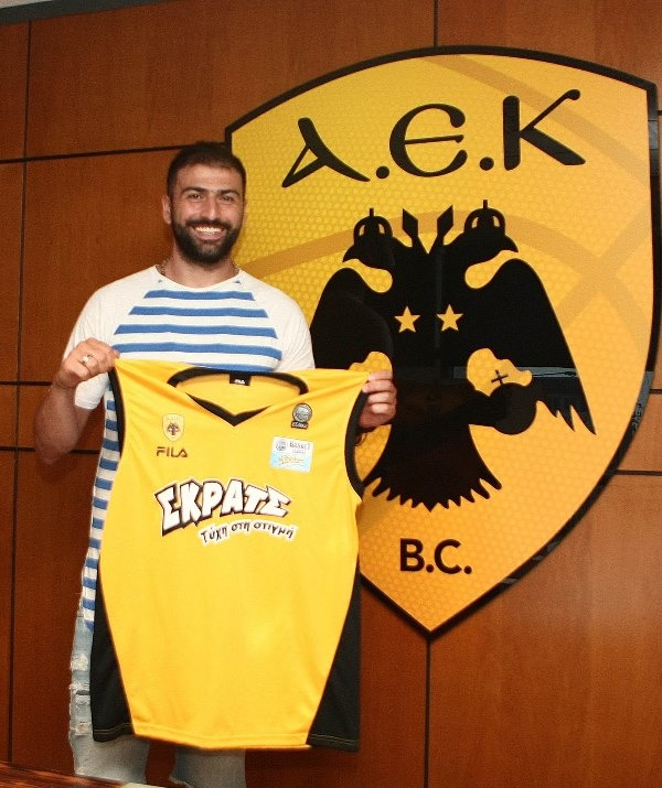 ΑΕΚ: Ανακοινώθηκε ο Βασιλειάδης (photos)