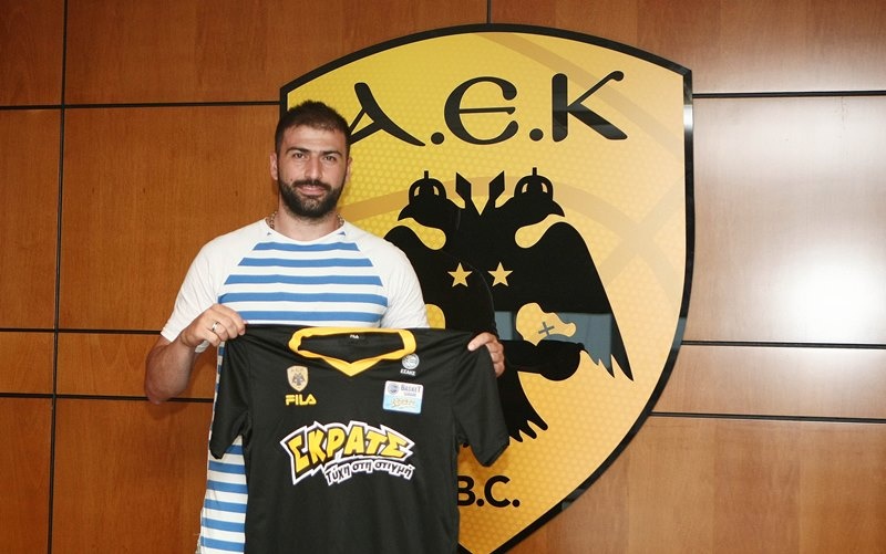 ΑΕΚ: Ανακοινώθηκε ο Βασιλειάδης (photos)