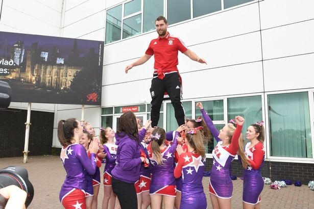 Euro 2016: Αποθέωση για την Ουαλία (photos+video)