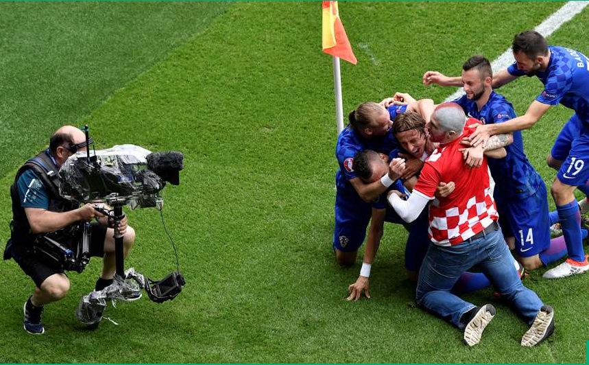 Euro 2016: Μία εικόνα αξίζει 1000 λέξεις, 30 εικόνες πόσες; (photos)