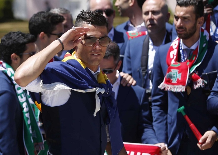 Euro 2016: Αγκαλιά με τον πρόεδρο η Εθνική Πορτογαλίας! (photos)