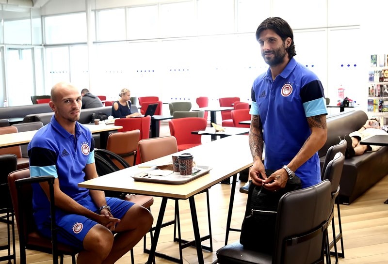 Ολυμπιακός: Πέταξε με Βίκτορ και… Ιμπαγάσα στην Πόλη! (photos)