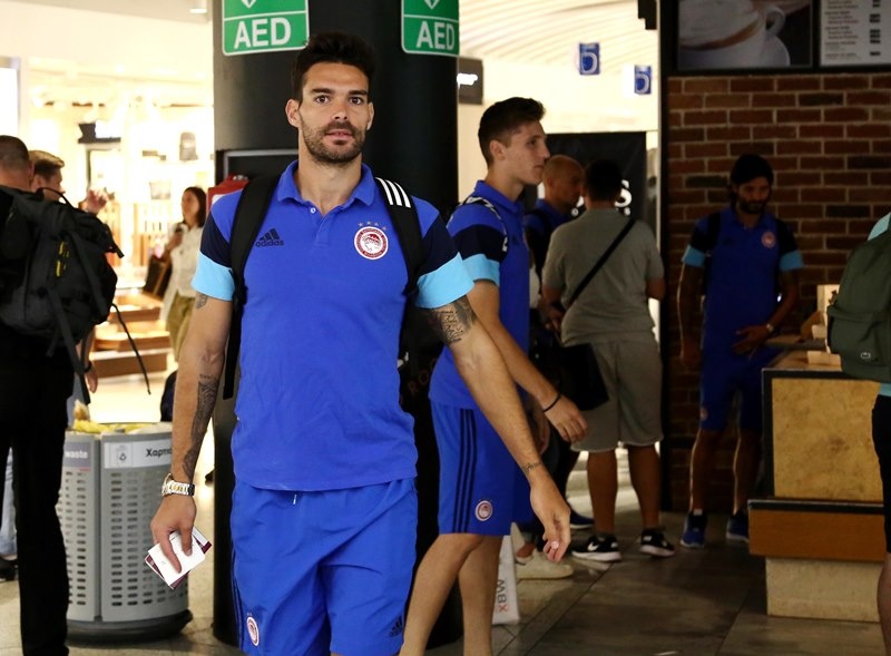 Ολυμπιακός: Πέταξε με Βίκτορ και… Ιμπαγάσα στην Πόλη! (photos)