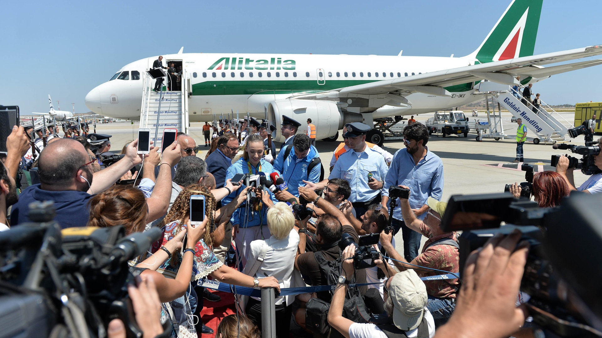 Ρίο 2016: Τρελή αποθέωση στην άφιξη της Κορακάκη! (photos)