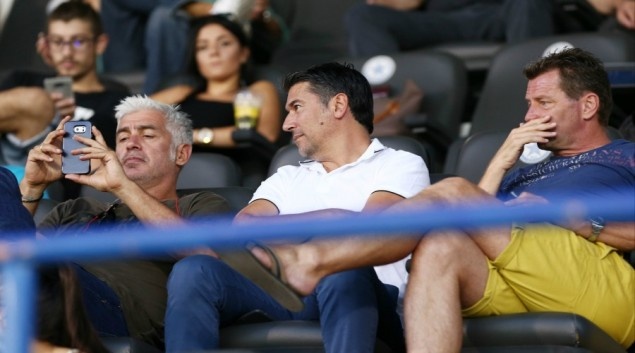 Με... σαγιονάρα στο γήπεδο ο Σκίμπε! (photo)