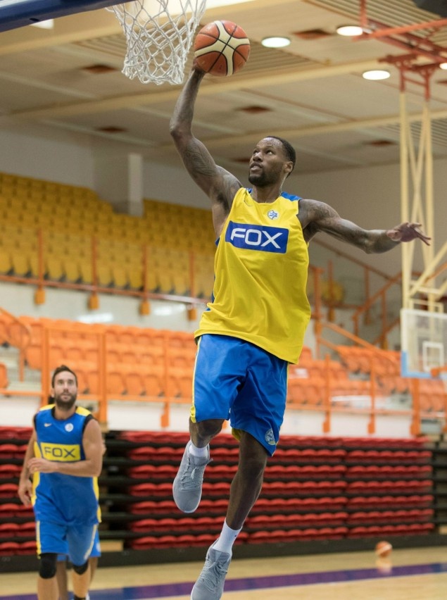 «Πρώτη» με όνειρα για τη Μακάμπι! (photos)