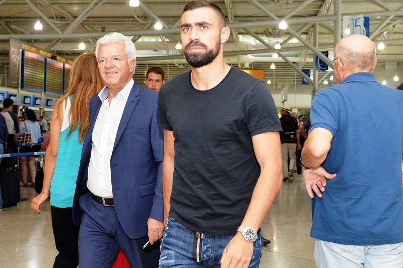 Εθνική Ελλάδας: Αναχώρησε για Ντίσελντορφ (photos)