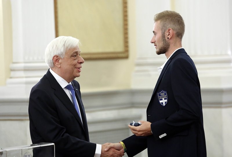 Στον Πρόεδρο της Δημοκρατίας Κορακάκη και Ολυμπιονίκες (photos)