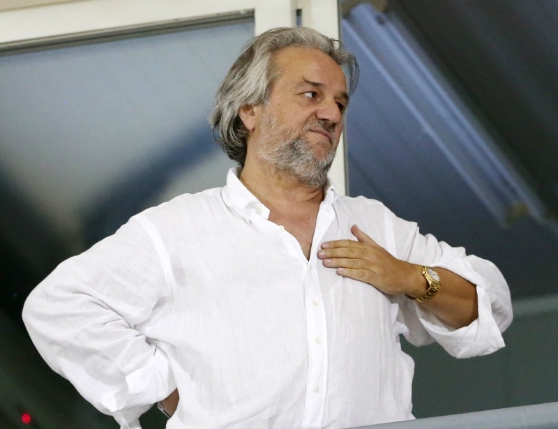 Τα... φιλάκια του Κομπότη! (photos)