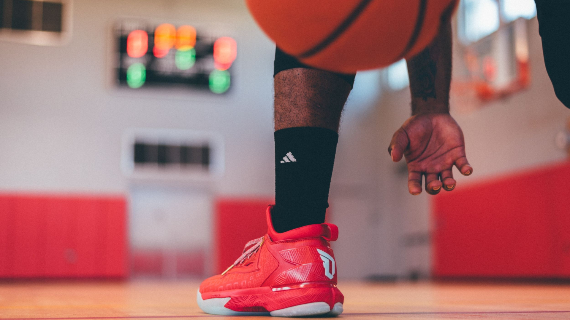 Έφτασε η ώρα για την αποκάλυψη του Date Time Damian Lillard 2