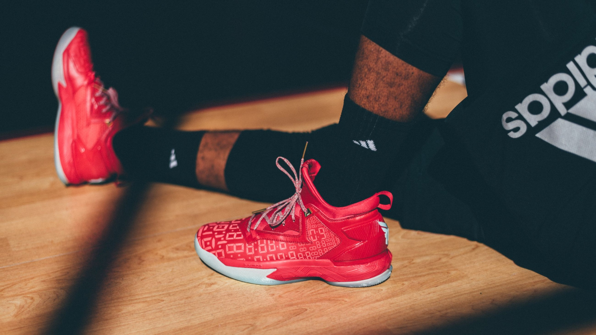 Έφτασε η ώρα για την αποκάλυψη του Date Time Damian Lillard 2