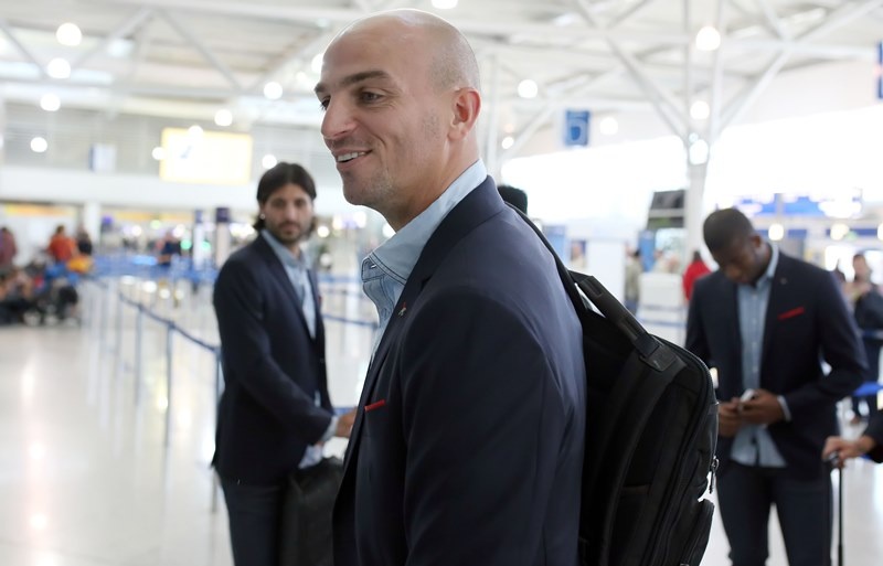 Ολυμπιακός: Έφυγε για Καζακστάν (photos)