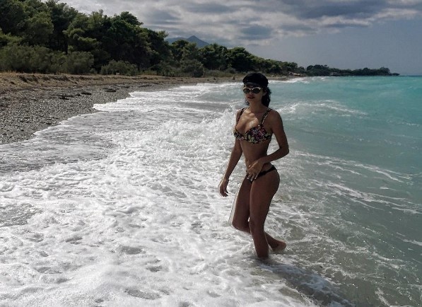 Αυτή είναι η Ελληνίδα με το… κολασμένο Instagram (photos)