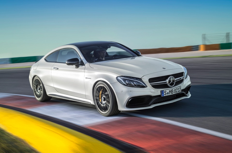 Διάσημος ποδοσφαιριστής διέλυσε την Λαμποργκίνι του αλλά δεν τον… χάλασε! (photos)