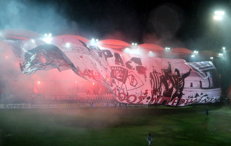 Το γιγαντιαίο πανό των οπαδών του ΟΦΗ (photo)