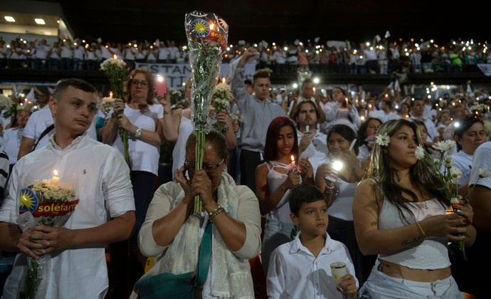 ΑΠΙΣΤΕΥΤΕΣ ΕΙΚΟΝΕΣ! Το Μεντεγίν «αποχαιρέτησε» τα θύματα της Σαπεκοένσε (photos+videos)