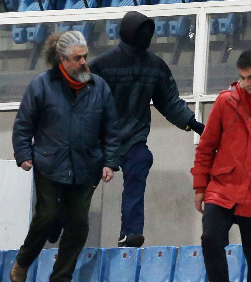 Επεισόδια στο Καυτανζόγλειο: Εισβολή οπαδών και χάος στις κερκίδες! (σοκαριστικές εικόνες)