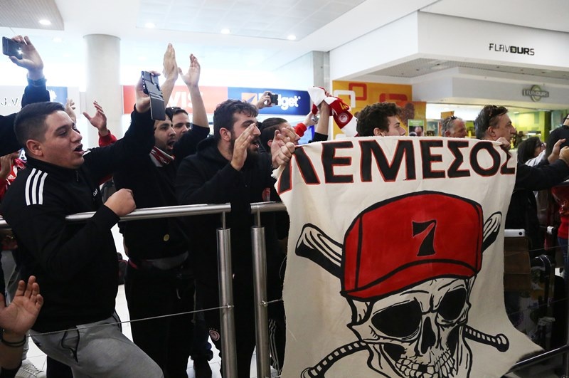 Ολυμπιακός: «Ερυθρόλευκη» αποθέωση στην Κύπρο (photos)