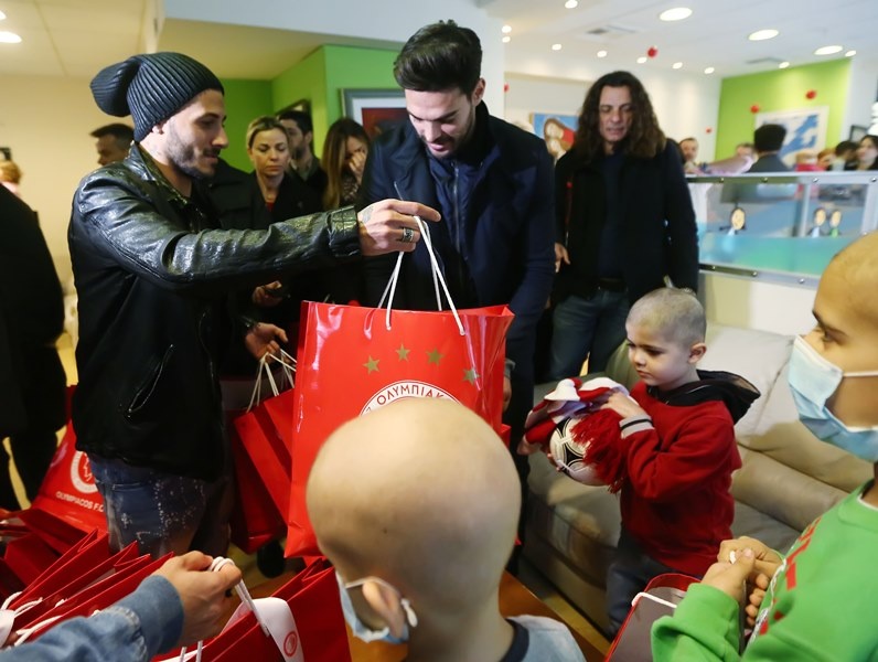 Ολυμπιακός: Συνεχίζει να στηρίζει την «Φλόγα» (photos+video)