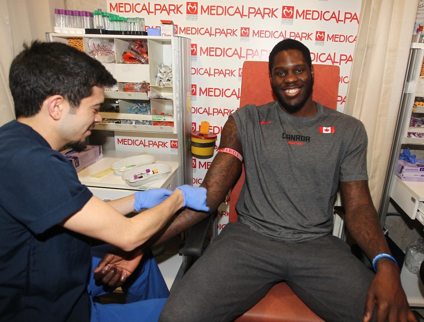 Πέρασε ιατρικά στη Φενέρ ο Μπένετ! (photos)