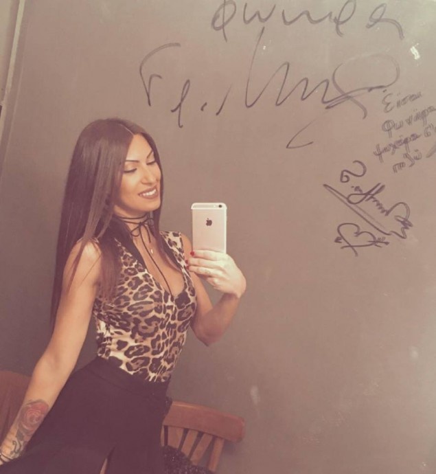 Αυτή την καυτή Ελληνίδα κυκλοφορεί γνωστός ποδοσφαιριστής (photos)