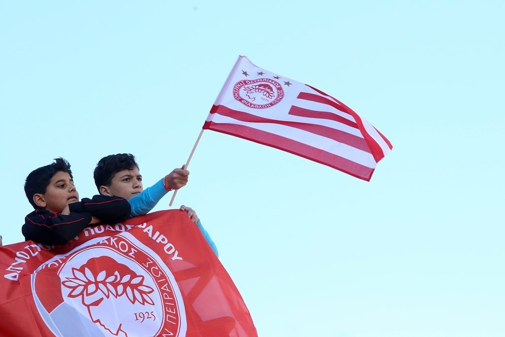 Ο Ολυμπιακός τίμησε τα θύματα της Θύρας 7