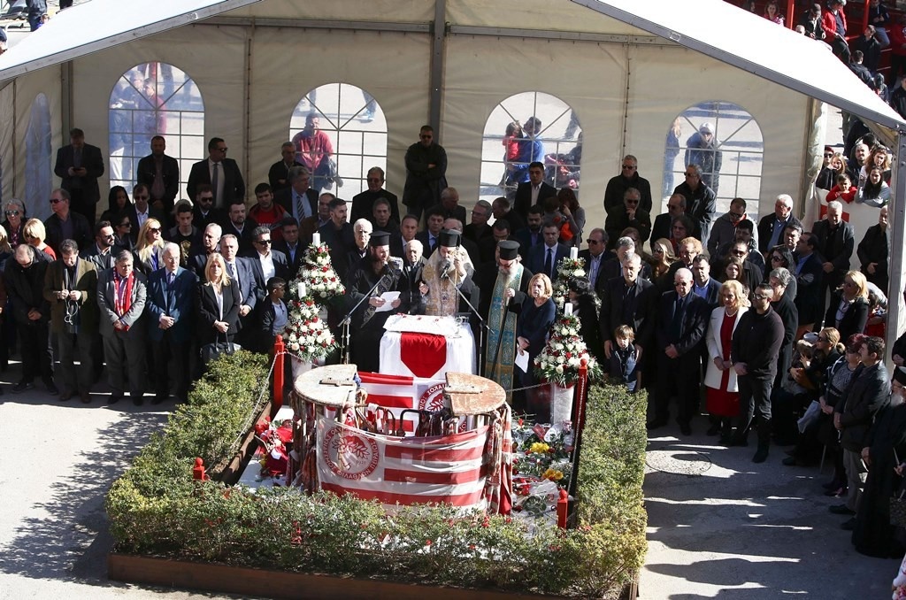 Ο Ολυμπιακός τίμησε τα θύματα της Θύρας 7