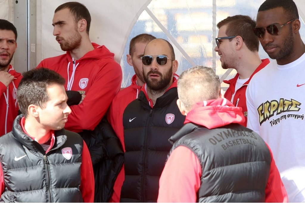 Ο Ολυμπιακός τίμησε τα θύματα της Θύρας 7