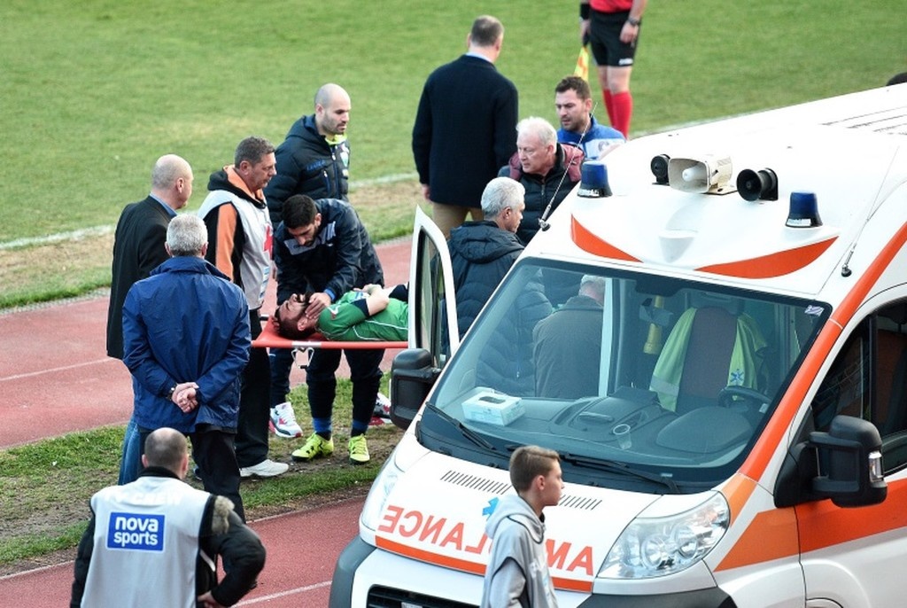 Ο σοκαριστικός τραυματισμός του Μουλόπουλου