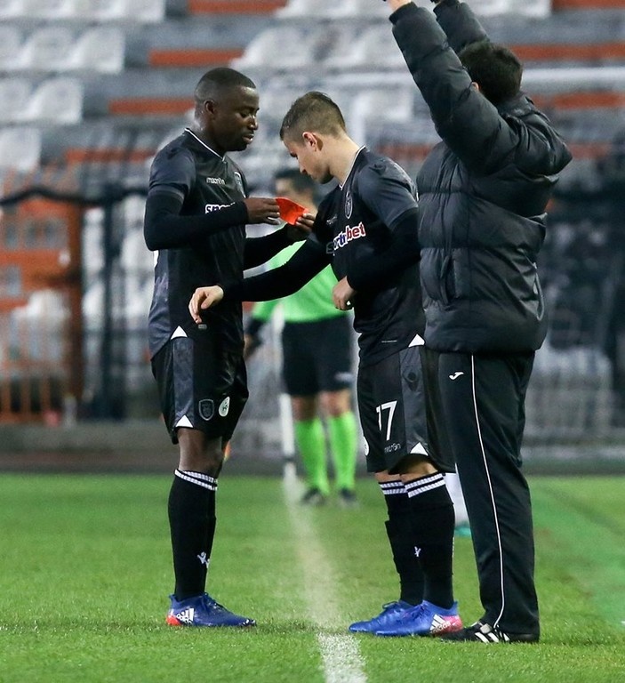 Έκλαψε για το περιβραχιόνιο ο Πέλκας!